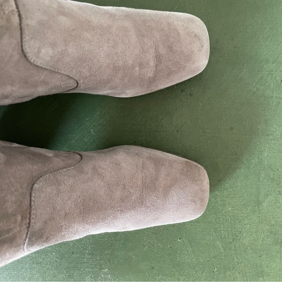 L’Autre Chose Over the Knee Boots in Light Taupe Suede *Italy* - Picture 4 of 13